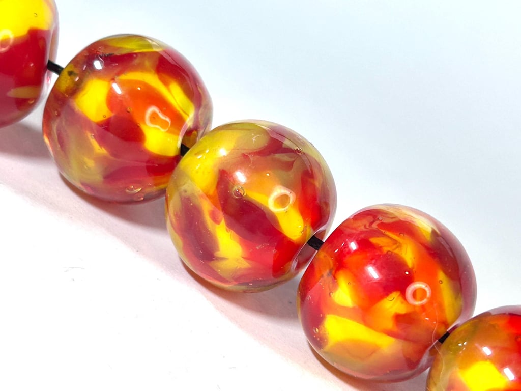 Handmade fire patterned lamp work glass beads