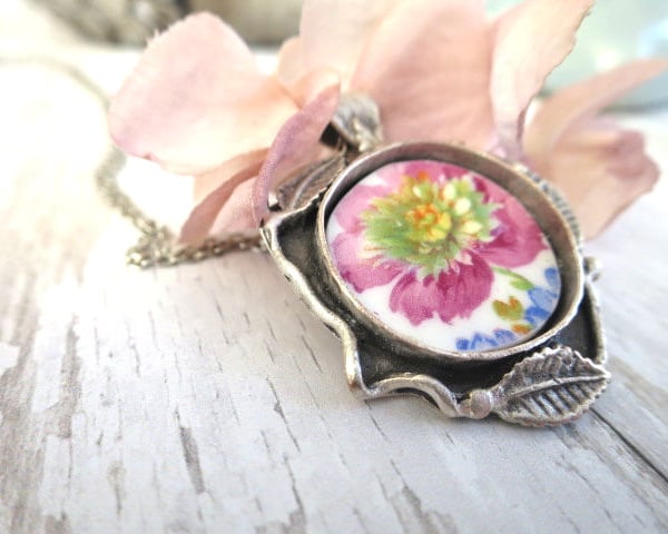 Broken China Pendant Necklace - Vintage Pink Flower - Boho Style