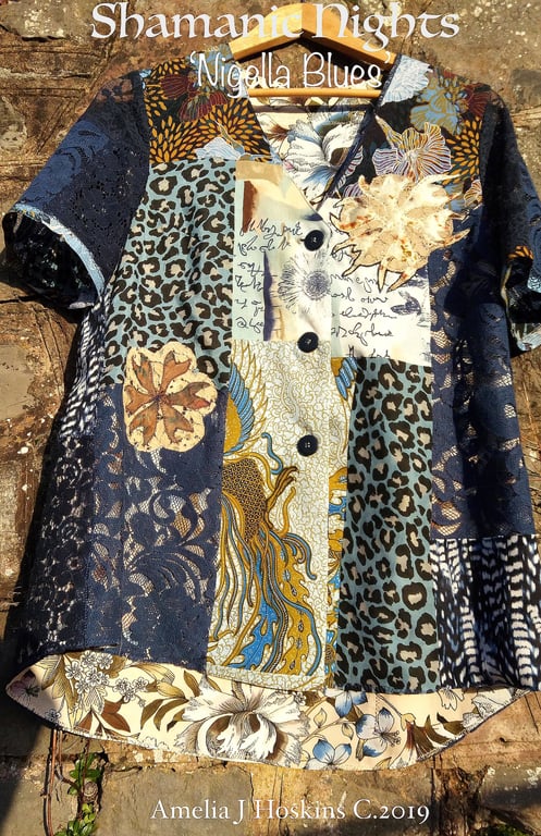 Nigella Blues short patchwork buttoned smock dress with applique