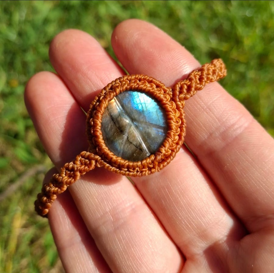 Labradorite Peace Sign Macrame Bracelet