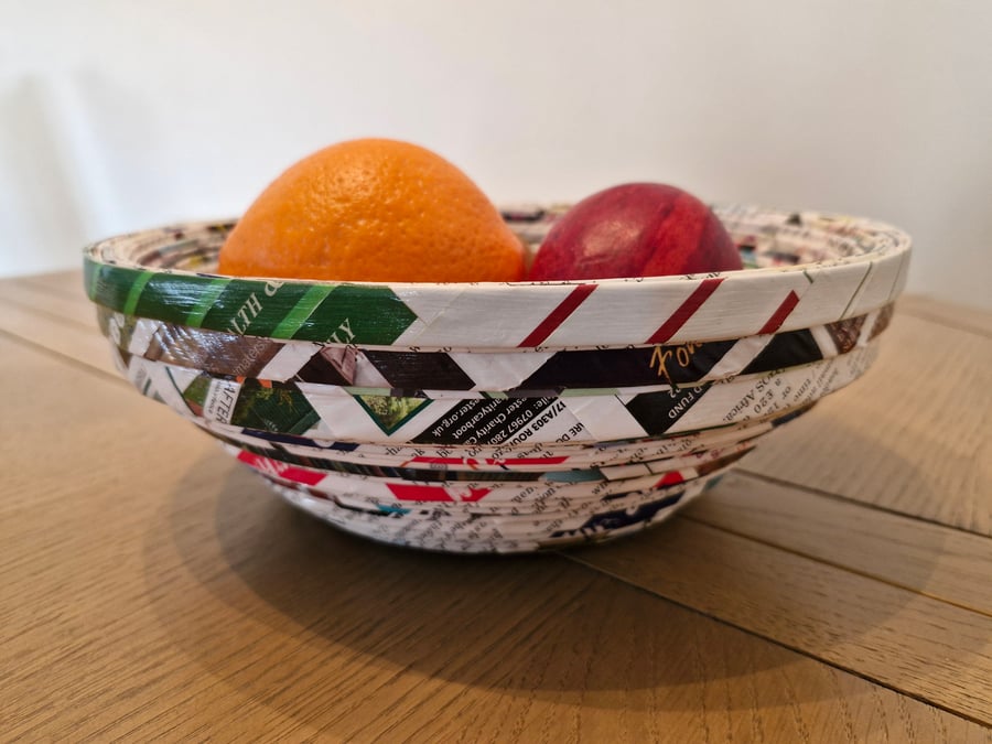 Large 'fruit bowl size' Bowl
