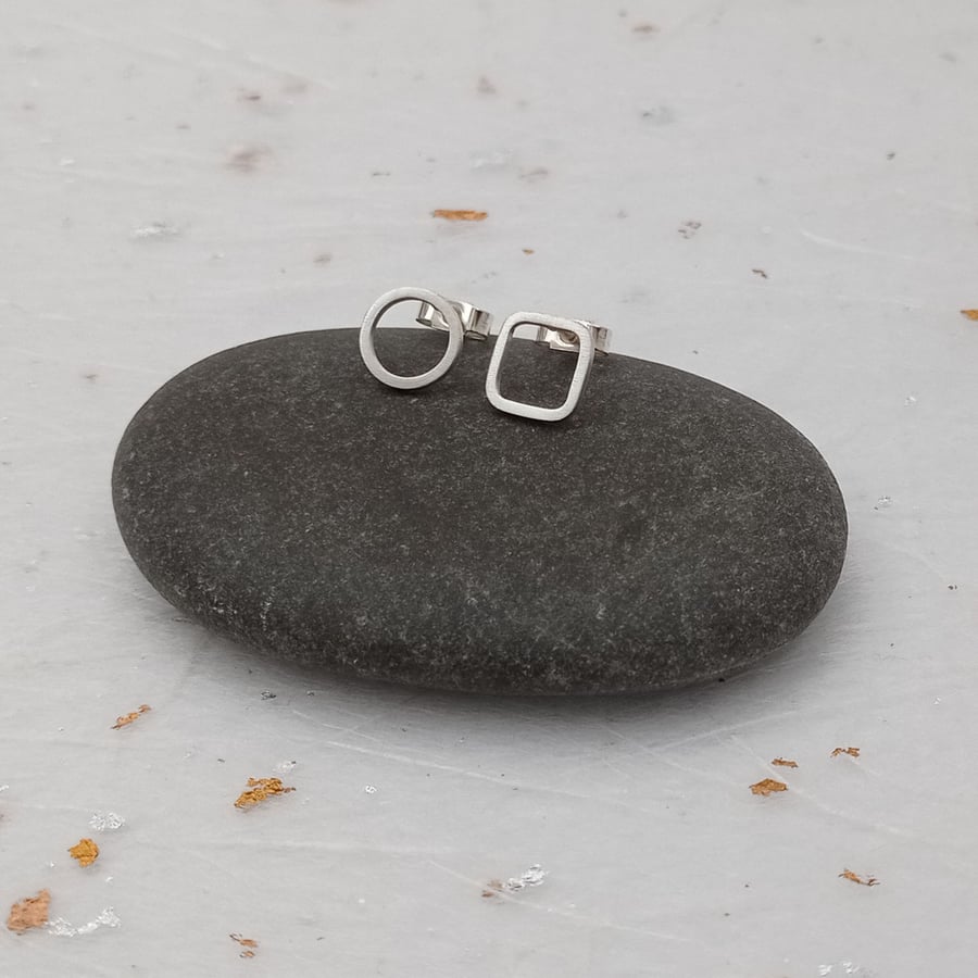 Recycled sterling silver wire circle & square earrings – geometric studs