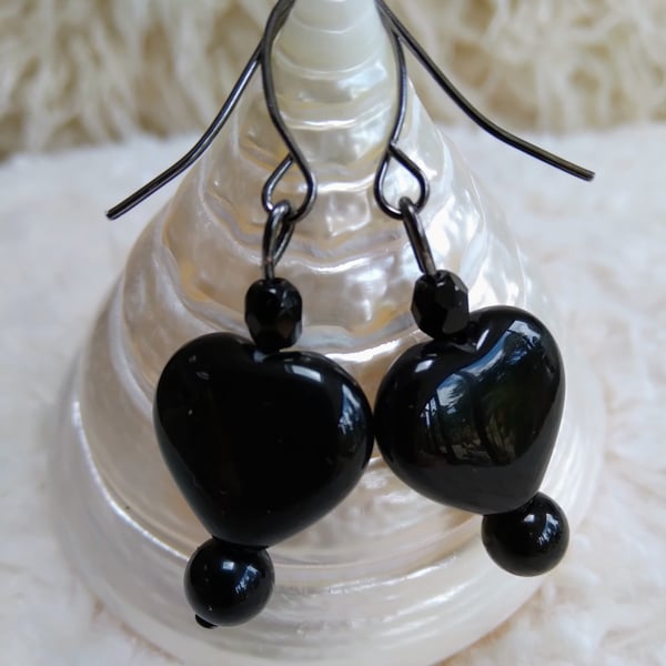 Black Onyx gemstone heart EARRINGS