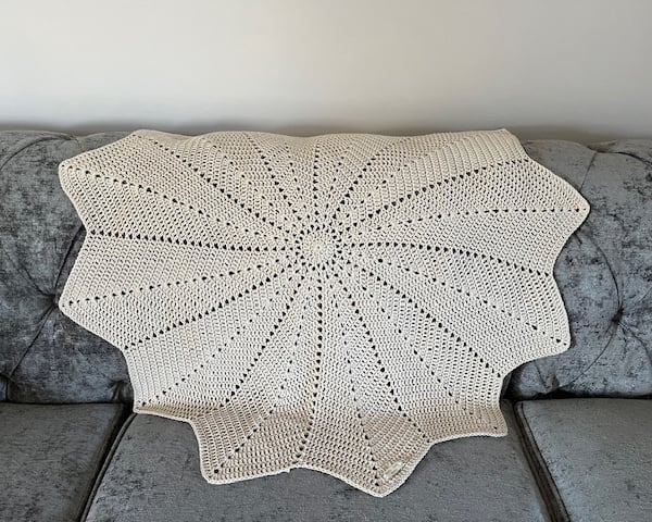 Neutral star shaped crocheted baby blanket, Unisex Blanket, New Baby Gift idea