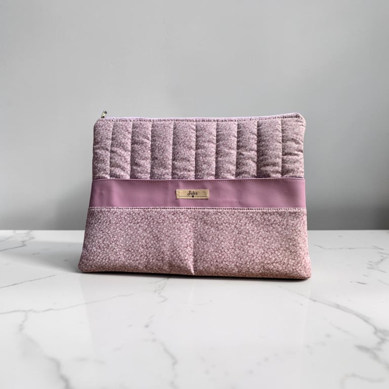 Deluxe Ditsy Floral Laptop Sleeve for a 13" Device