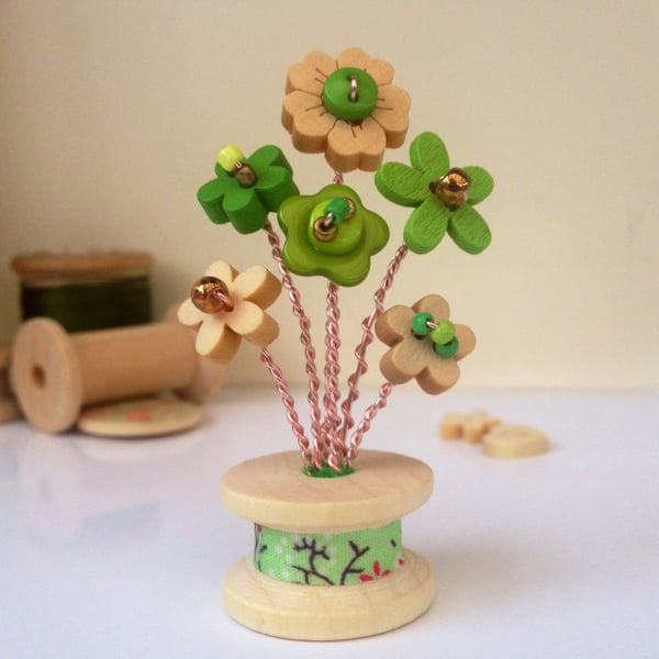 Button Bobbin Posy - Green
