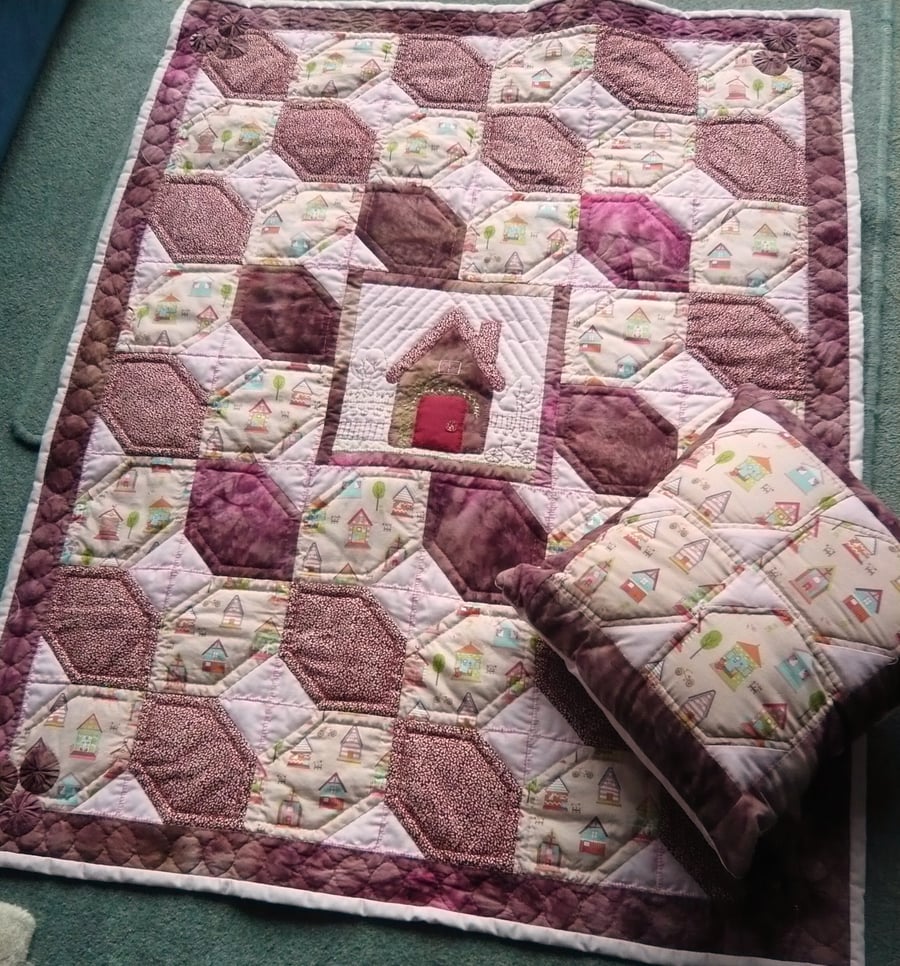 Chocolate Cottage quilt and cushion