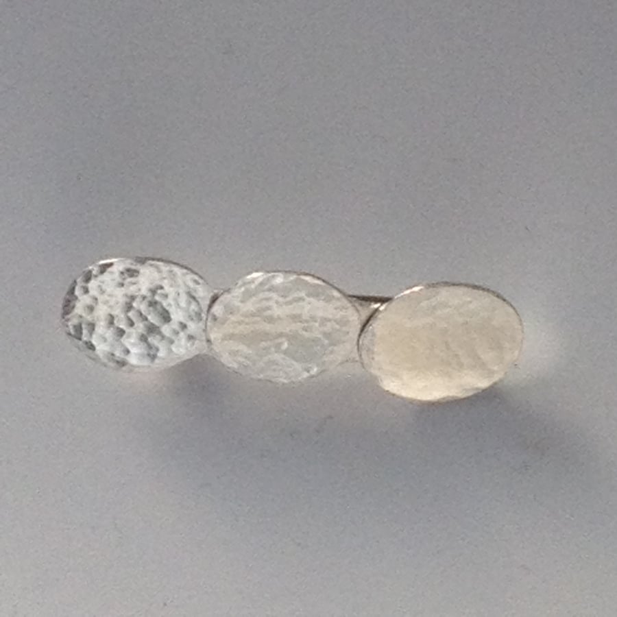 Hammered silver discs brooch 