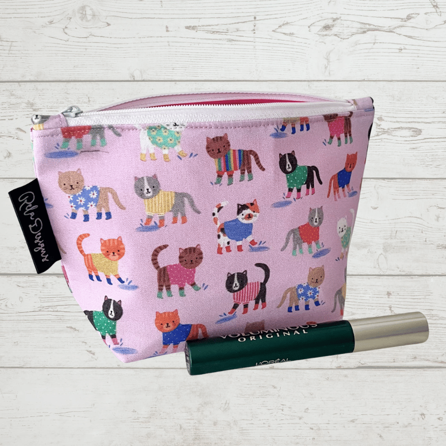 Cosmetic bags pink cats