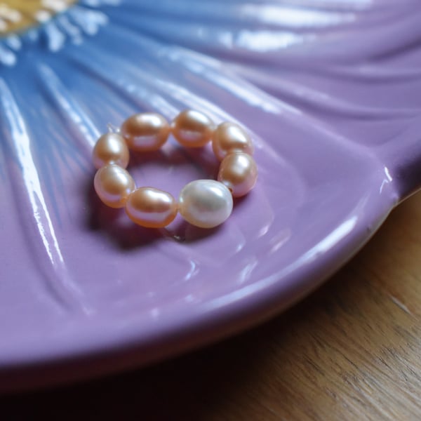Pale Pink Rice Freshwater Pearl Elastic Ring Band - Natural Pearls