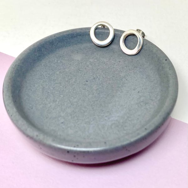 Sterling silver circle stud earrings