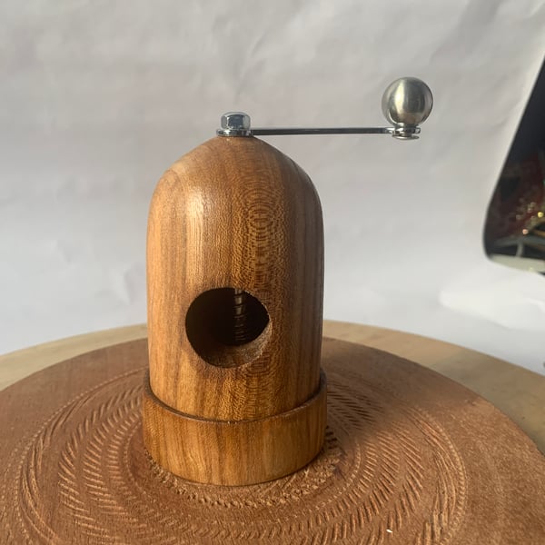 Nutmeg grinder in Elm.