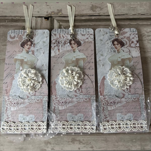 Gift Tags and Pocket - Chiffon Elegance - PB4 00030