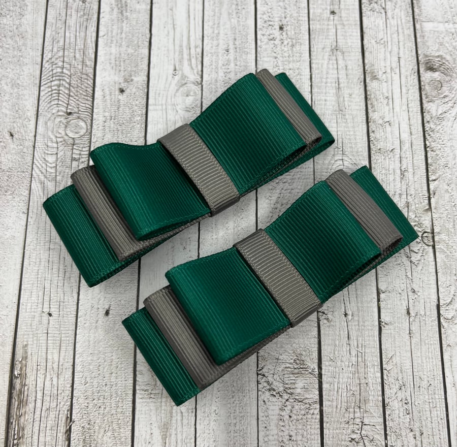 School Hunter Green and Grey 3 inch Straight Bows on Clips (pair)