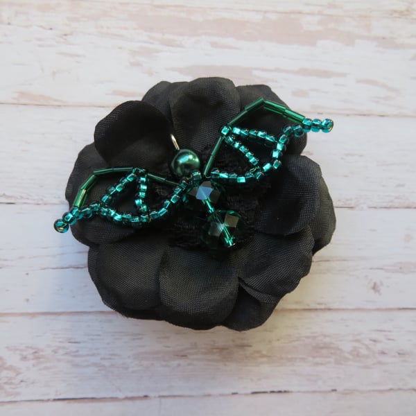 Black & Emerald Green Bead Crystal Bat Gothic Halloween Brooch Gift Wedding