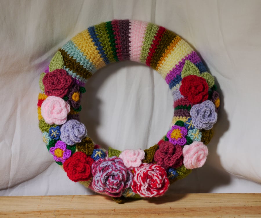 Blooming lovely crochet wreath. 