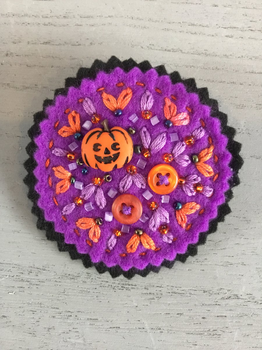Pumpkin Embroidered Brooch 