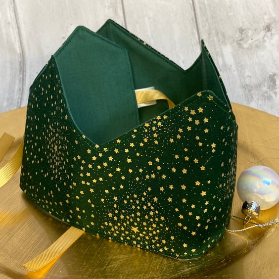 Pick and Mix Reusable Christmas Crown. Dark green with gold stars