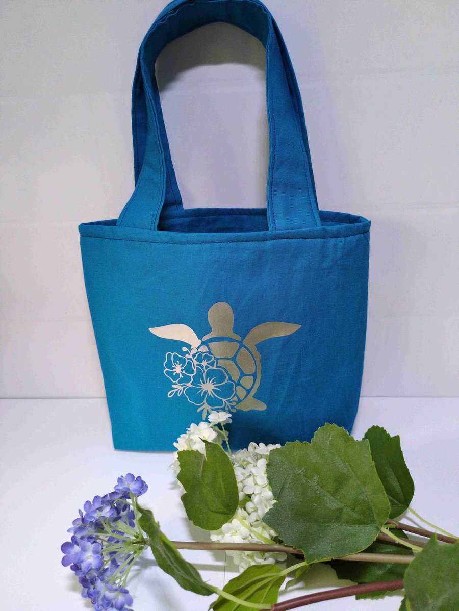Mini tote. Lunch bag. Coastal. Child's bag. Cruise.