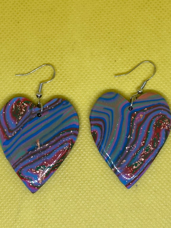 Handcrafted Marbled Polymer Clay Heart Earrings – Vibrant Rainbow & Gold Leaf Da