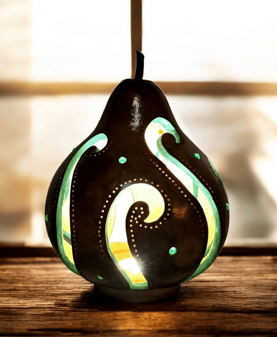 Seagrass SwirlGourd Lamp