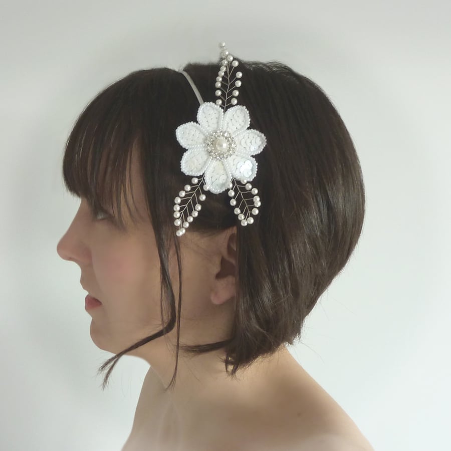 White Flower Bridal Headpiece - Pearl Floral Tiara - Woodland Wedding Fascinator