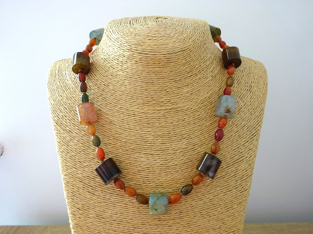 agate gemstone knotted necklace
