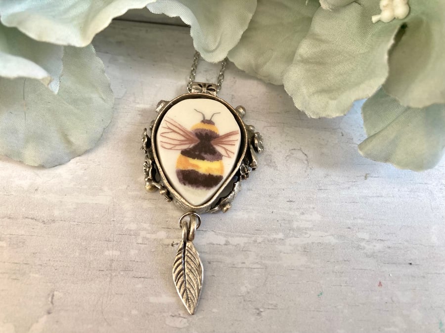 Bee Pattern - Broken China Pendant Necklace - Boho Style