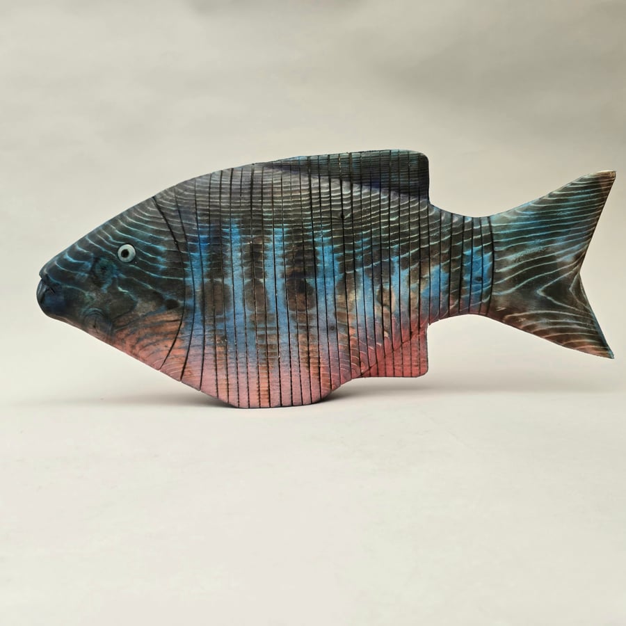Articulating swimming andfeeding fish with fins