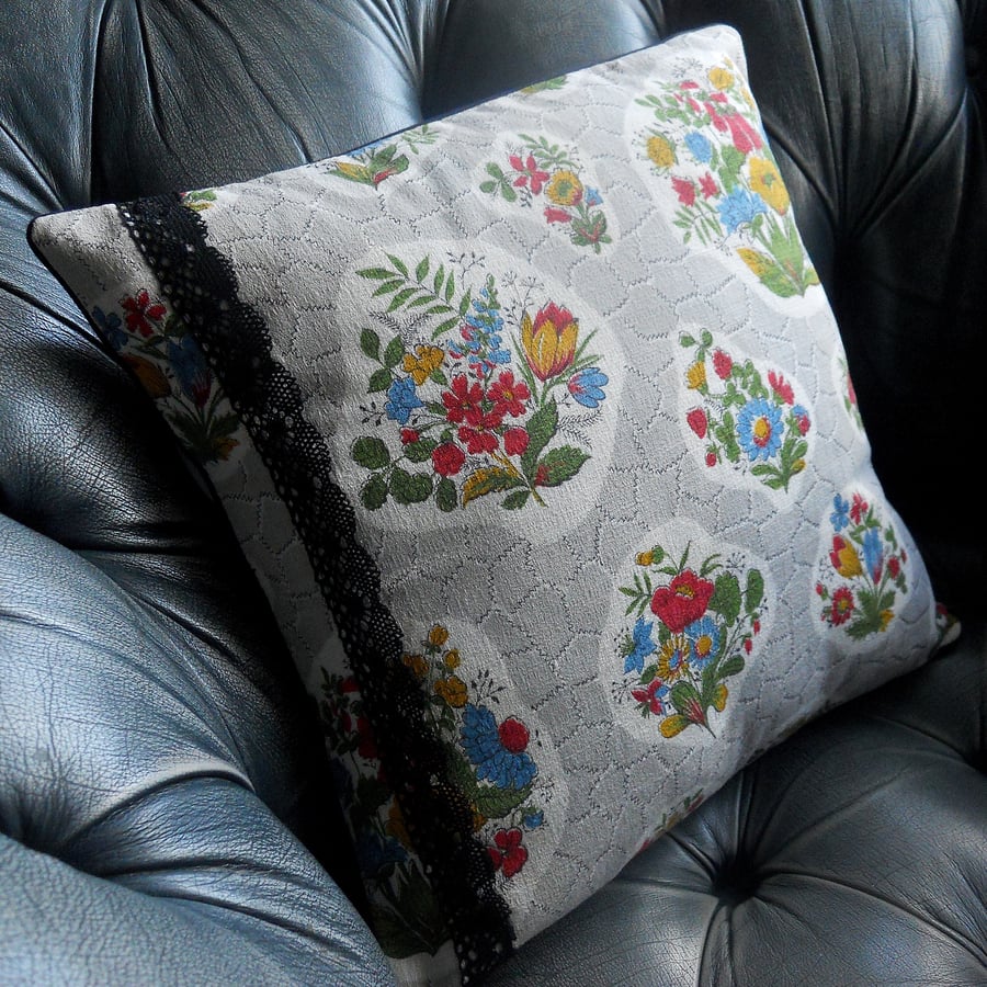SALE Grey Floral Barkcloth Vintage Fabric Cushion 
