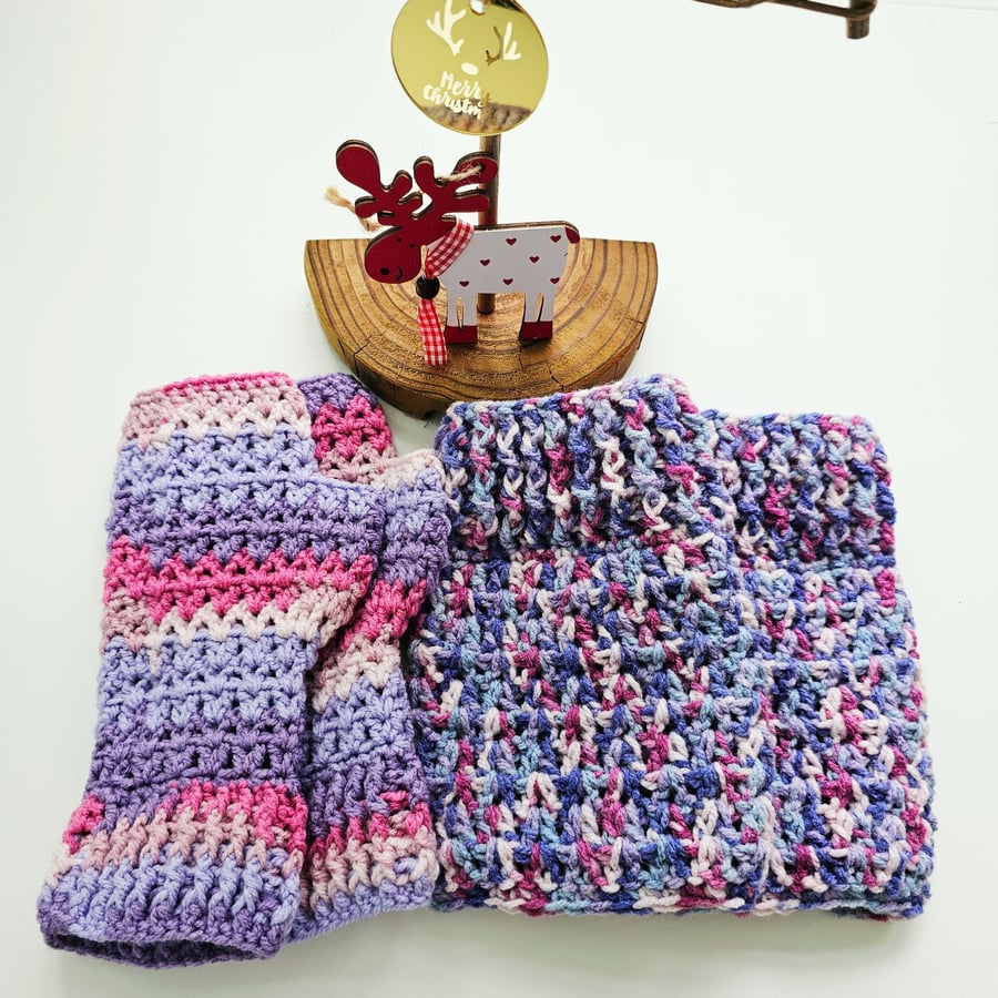 Gift Set - Hiking Mitts & Boot Cuffs, Pink Lilac