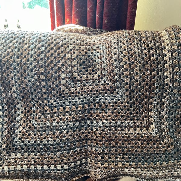 Crochet Granny square blanket throw brown beige blue 