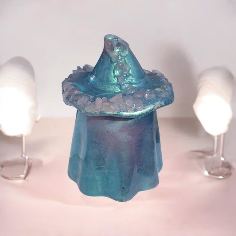Witchy ghost trinket pot (rose quartz)