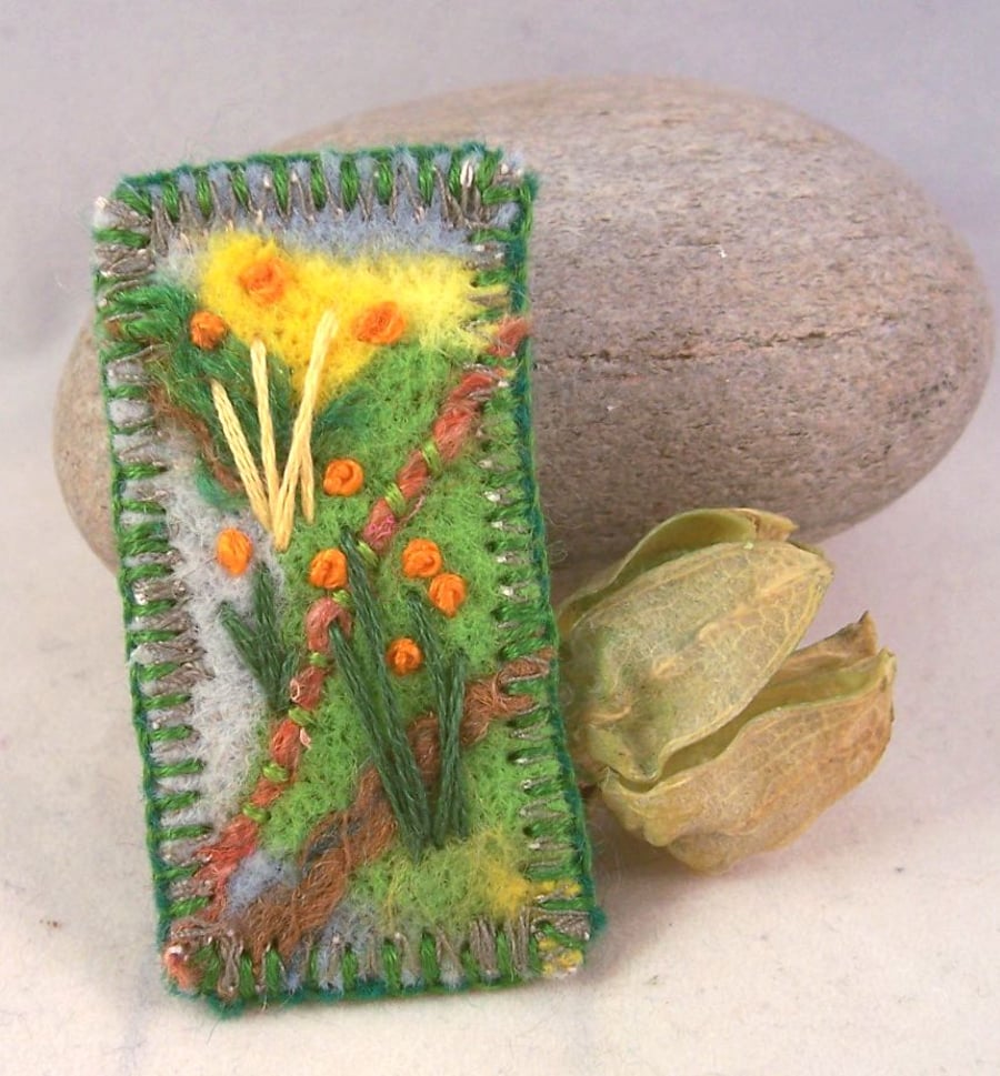 Hand embroidered needlefelt brooch - Meadow