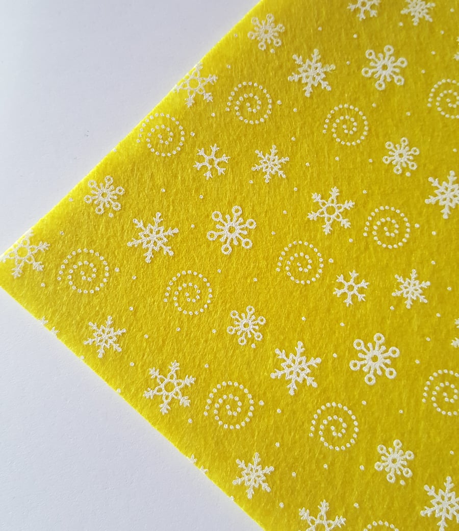 1 x Printed Felt Square - 12" x 12" - Snowflakes & Swirls - Yellow 
