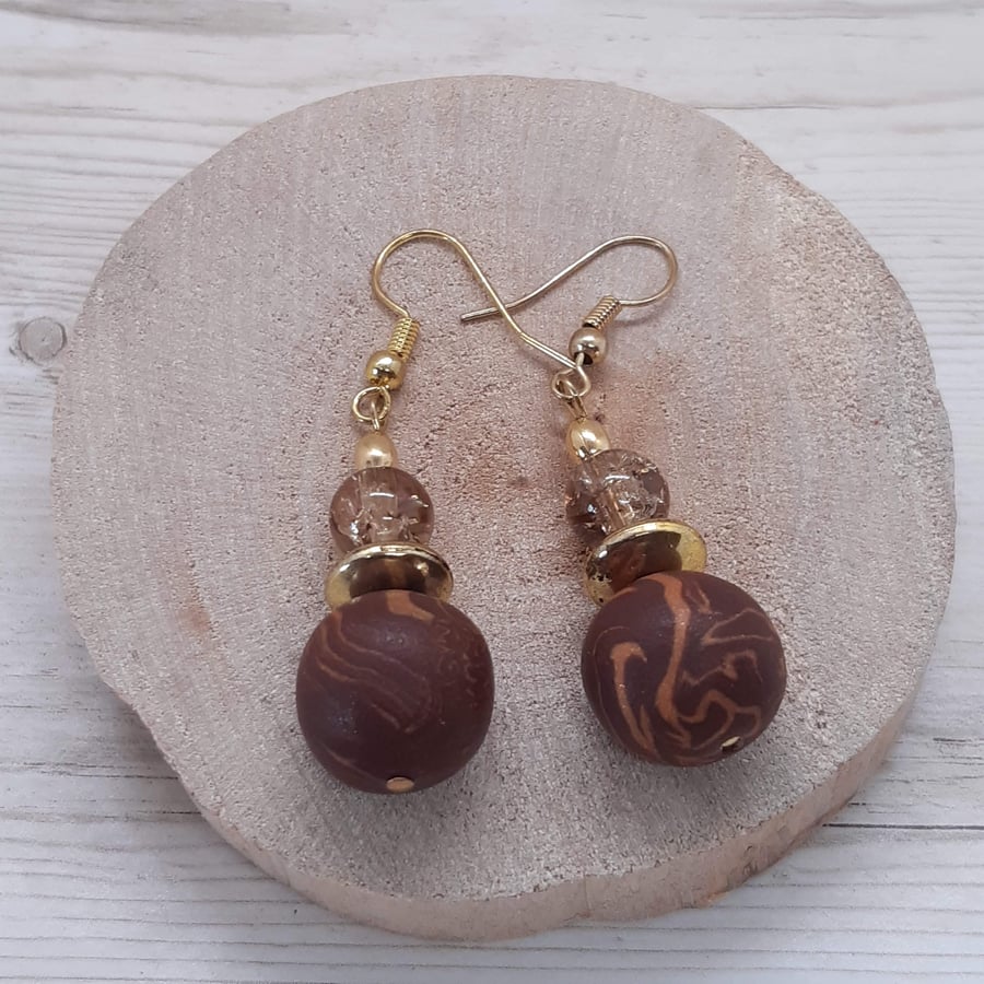 Chestnut and gold polymer clay dangly earrings 