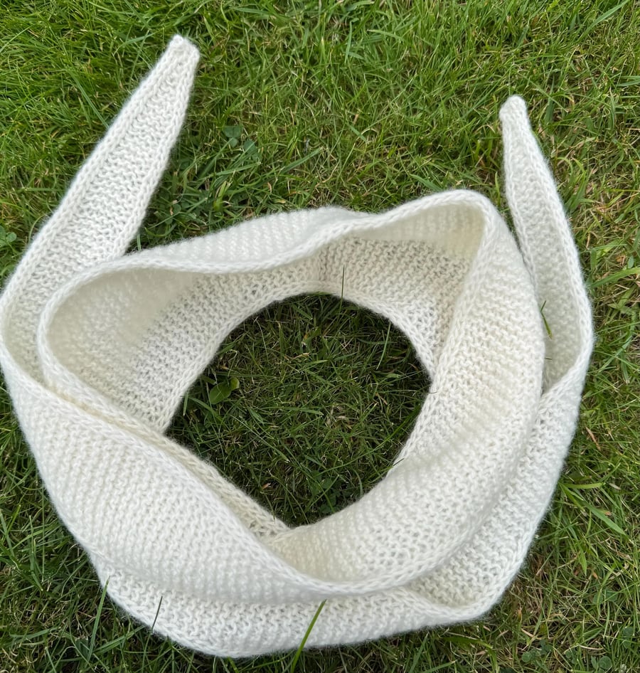 LUXURY CASHMERE Hand knitted cream Sophie Scarf , tapered, neck scarf