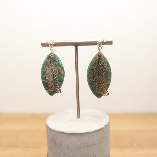 Green earthy agate polymer clay earrings- ellipse feather