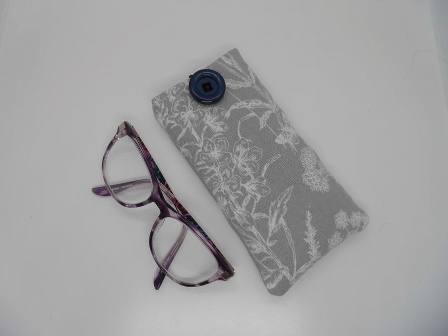 Glasses case light grey fabric