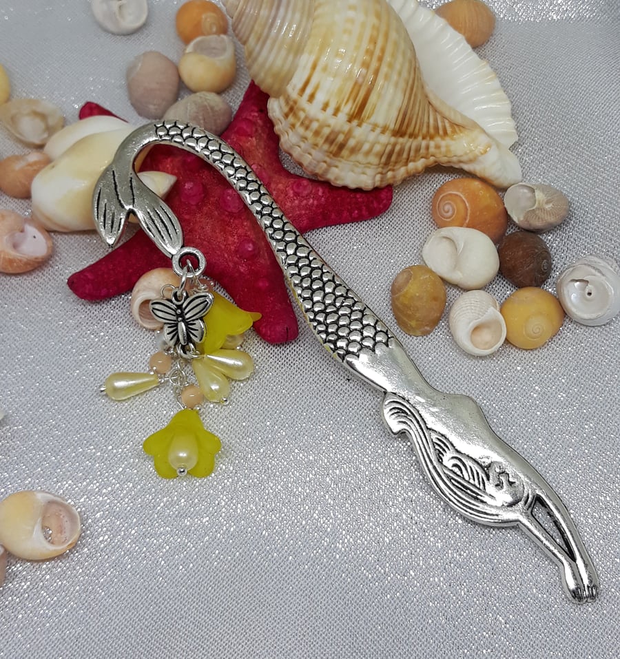 MM58 Mermaid bookmark with lucite flower, butterfly and beads