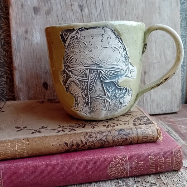 mushroom mug in moss green, handpainted ceramic pottery cup, stoneware handmade,