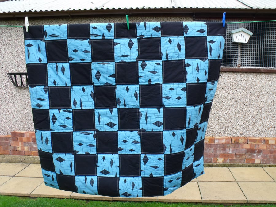 retro art deco style quilted throw for bed, chair or wheelchair, 45 x 51 inches