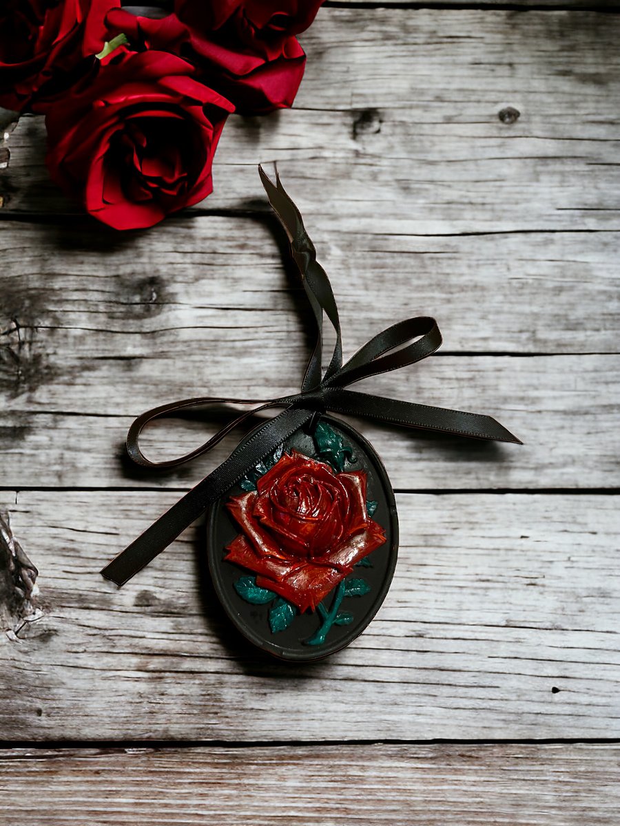 Mini hanging Red rose 