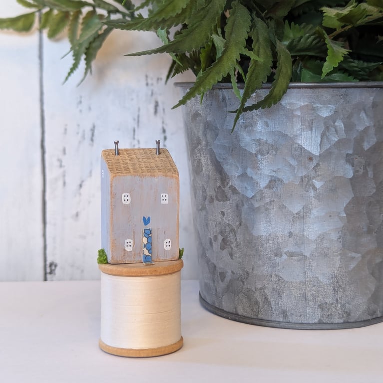 Vintage Bobbin and Handmade Tiny Oak Home Decor 