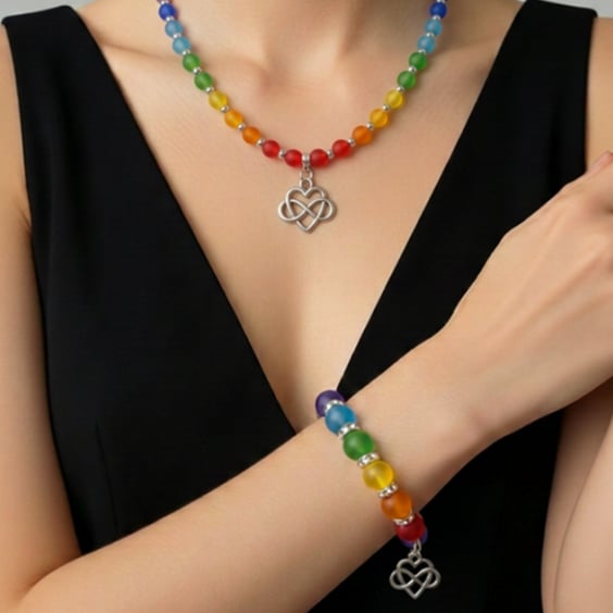 Bracelet and necklace beaded set