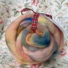 Dyed wool tops roving for spinning - 100g