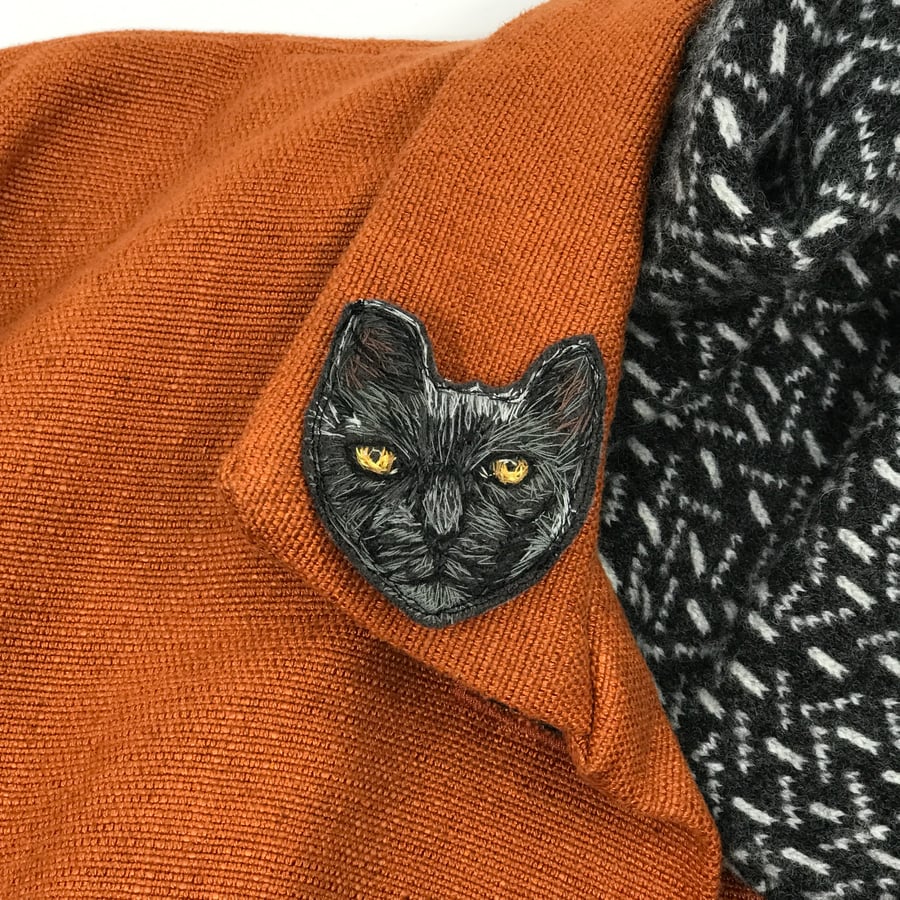 Hand embroidered cat brooch