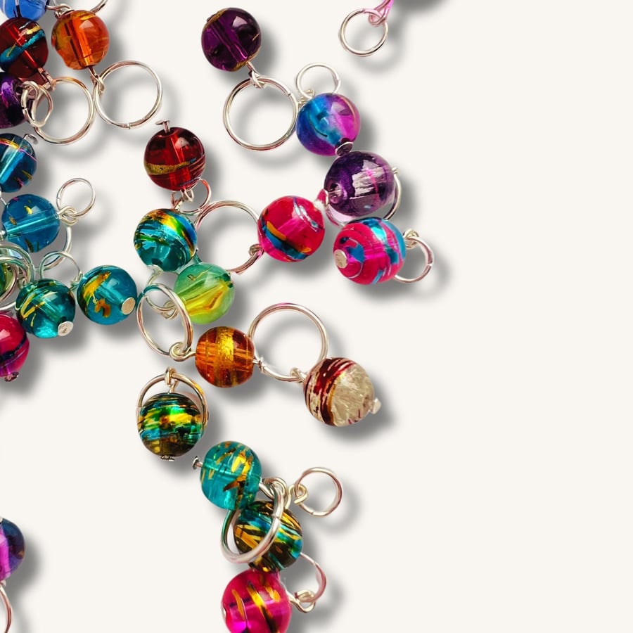 Rainbow Stitch Markers for Knitting, Glass - Bombay summer