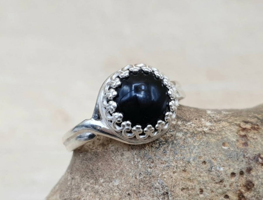 Silver onyx ring womens hotsell