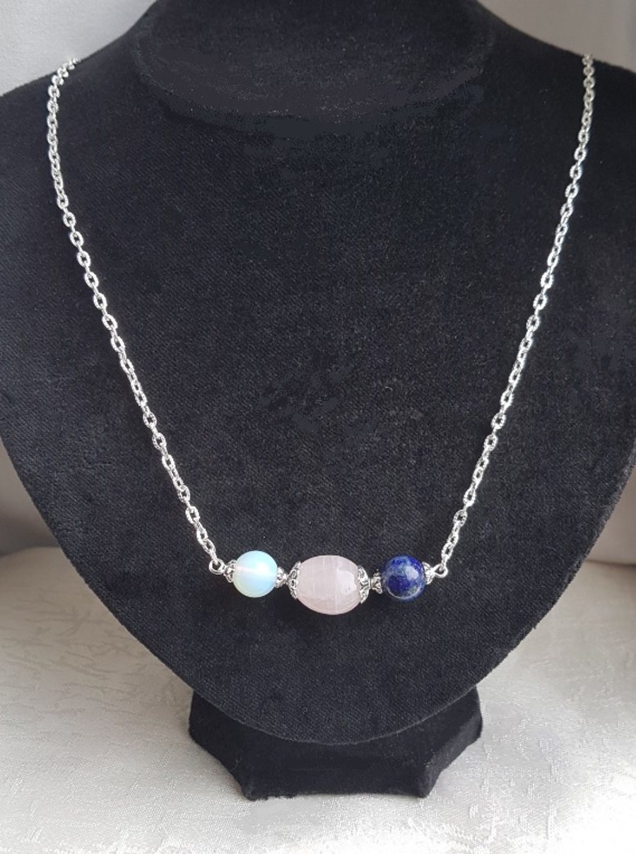 Gorgeous Verus Amor 3 stone necklace - Silver Tones